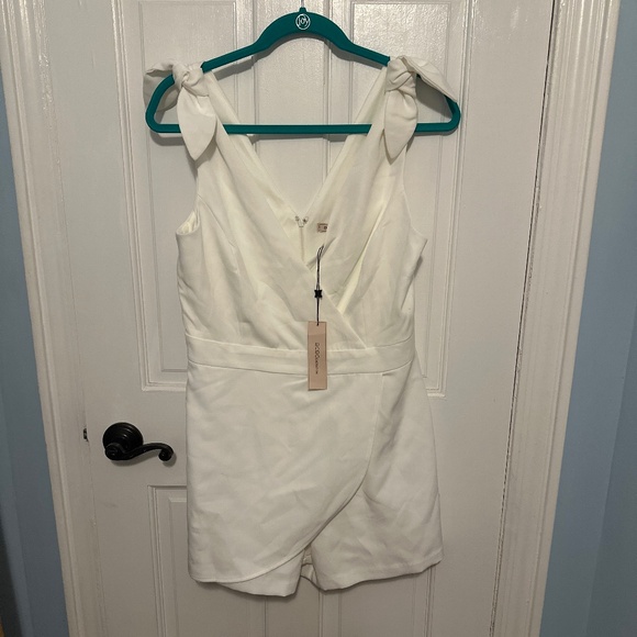 BCBGeneration - Picture 1 of 3